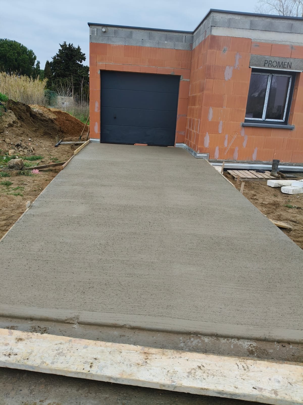 Accès garage en béton
